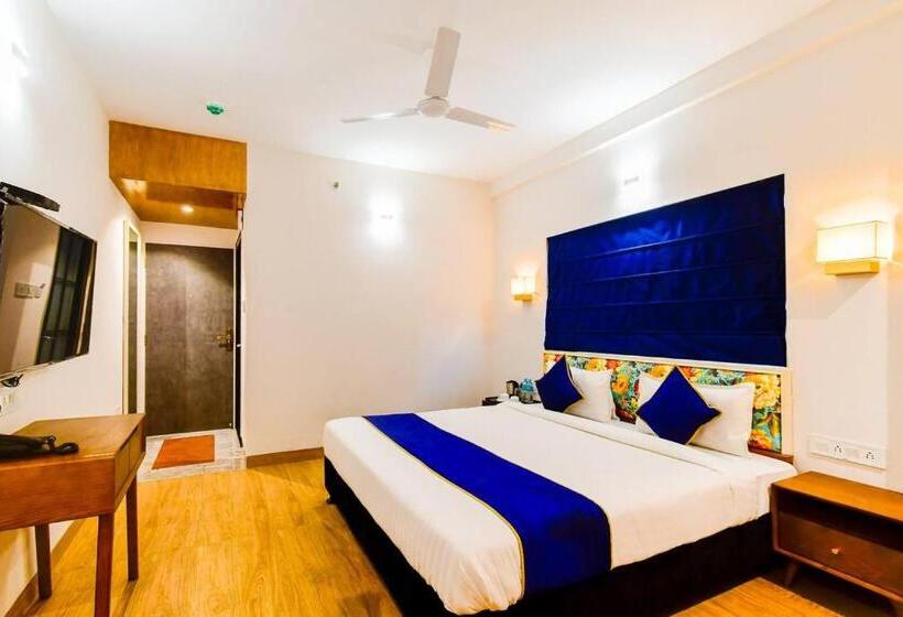 带大床的复式套间, Revaa Hotels