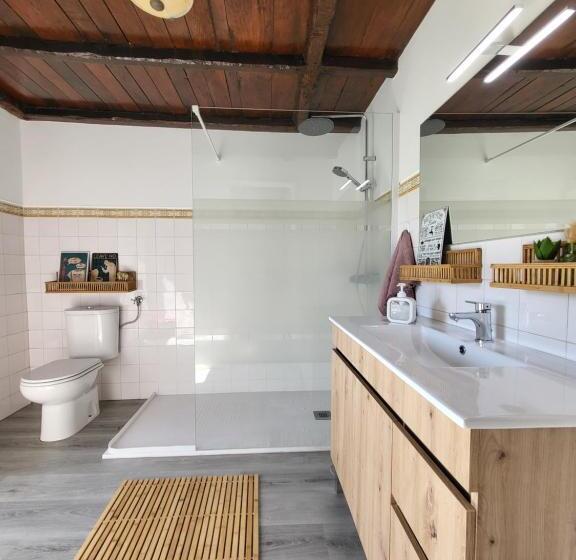 Номер Стандарт с Балконом, Torre De Santiago   Guest House