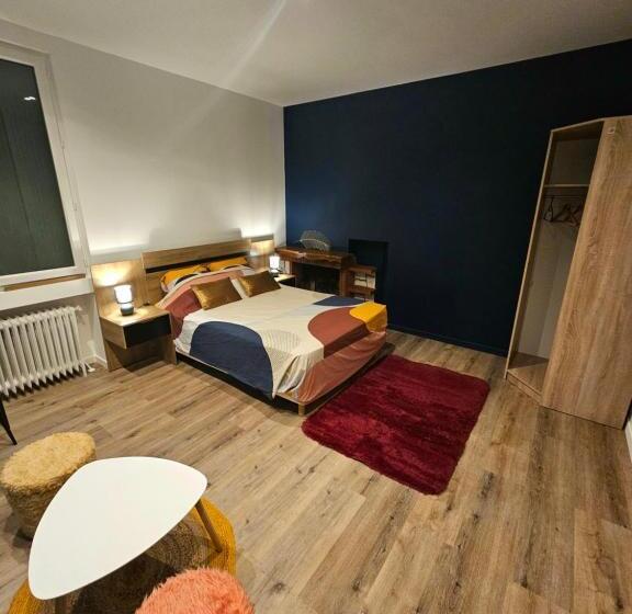 Вилла Deluxe 1 Спальня, Maison Spacieuse Privatisée Ou à La Chambre   Places De Parking