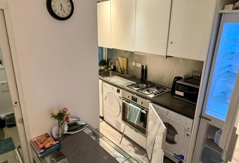 Номер Стандарт Совместная Ванная, Downtown Chic Private Bedrooms In King S Cross 4