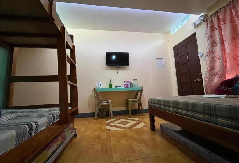 اتاق کلاسیک چهارنفره, Marian S Transient House