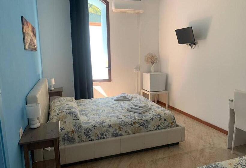 Трехместный Номер Комфорт, Borgomarino S Room