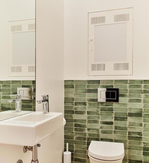 آپارتمان 1 خوابه با بالکن, Résidence Du Lys   Perrin Apartments
