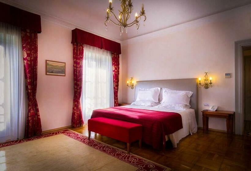 Полулюкс, Villa Borghi