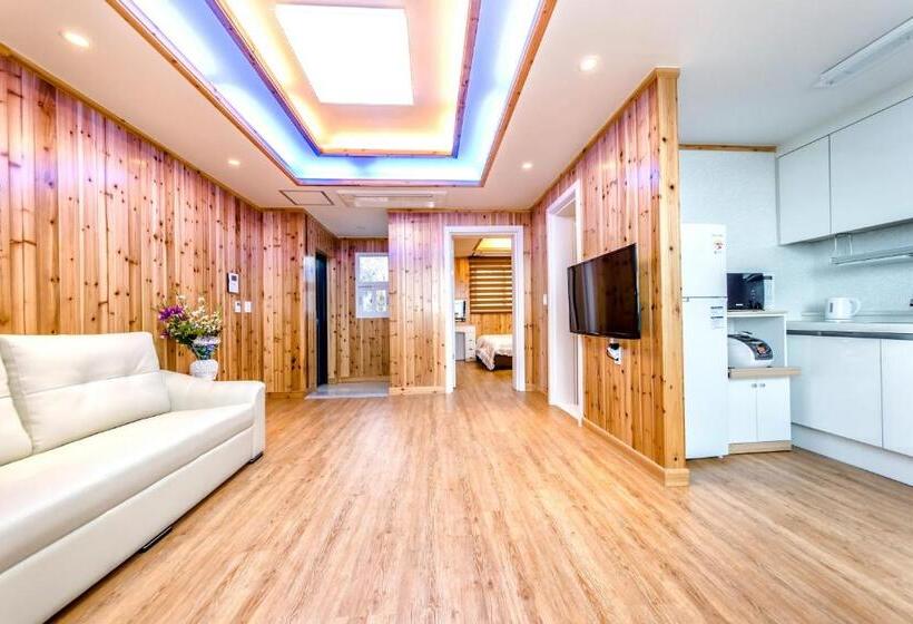 Дом 1 Спальня, Modnie Pension