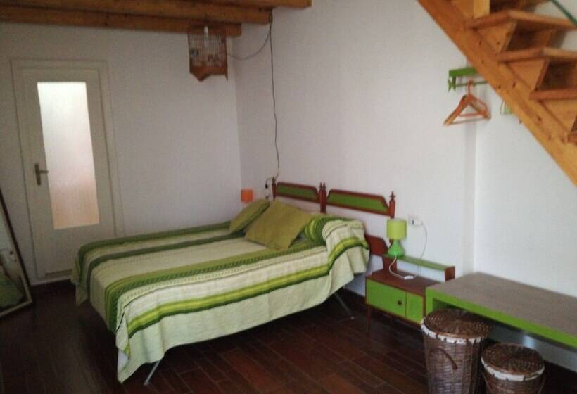 Четырехместный Номер Стандарт, B&b Pompeilog