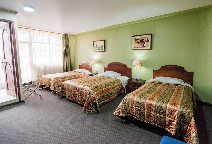 اتاق استاندارد سه نفره, Grand Hotel Loja