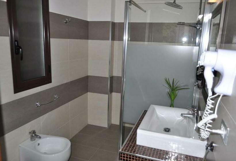 Номер Стандарт с Балконом, Agrihotel Croce Vallone