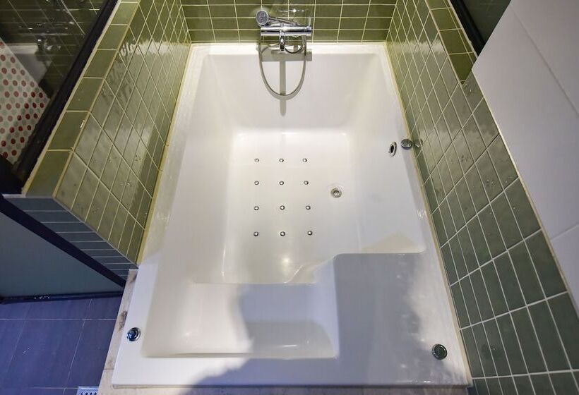 Номер Deluxe, 25 Seomyeon