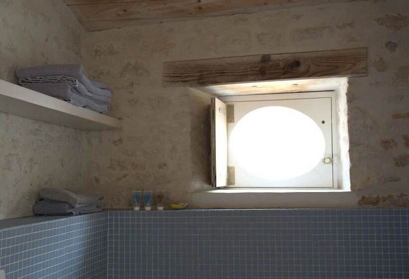Номер Стандарт, Hôtel Le Sénéchal