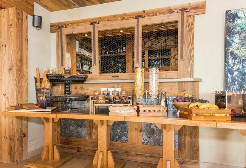 Четырехместный Номер Стандарт, Hôtel Restaurant Bois Joly