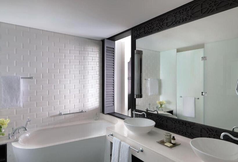 Номер Deluxe, Fairmont Fujairah Beach Resort