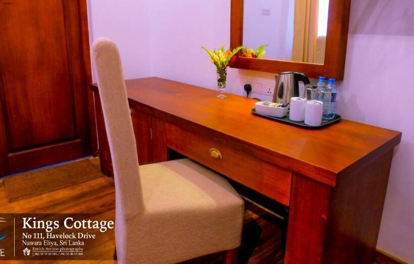 Family Room, Mirage Kings Cottage
