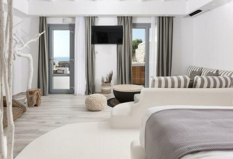 سوئیت با وان آب گرم, Iliada Suites  Adults Only