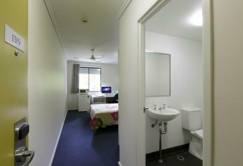 Студия Стандарт, Sydney University Village