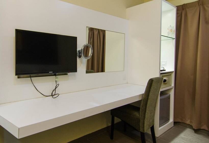 اتاق لوکس خانوادگی, Mornington Hotel Bukit Permata