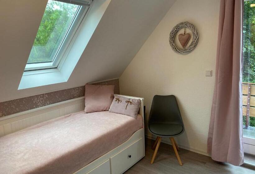 Апартаменты 1 Спальня Вид на Сад, B&b Worpsweder Blick