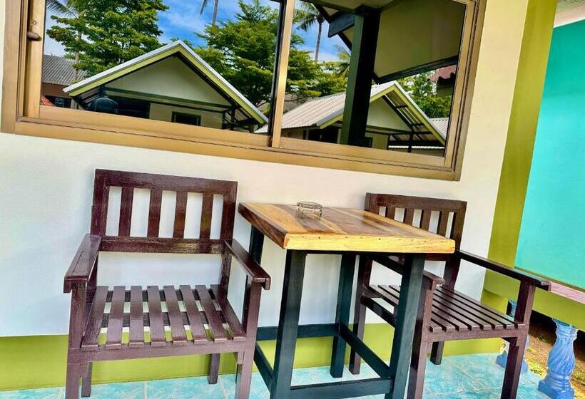 Номер Стандарт с Балконом, Lanta L.d. Beach Bungalow