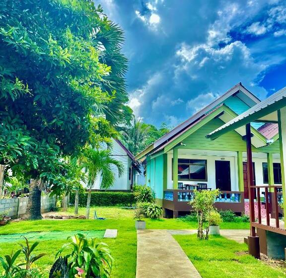Номер Стандарт с Балконом, Lanta L.d. Beach Bungalow