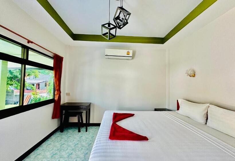 Номер Стандарт с Балконом, Lanta L.d. Beach Bungalow