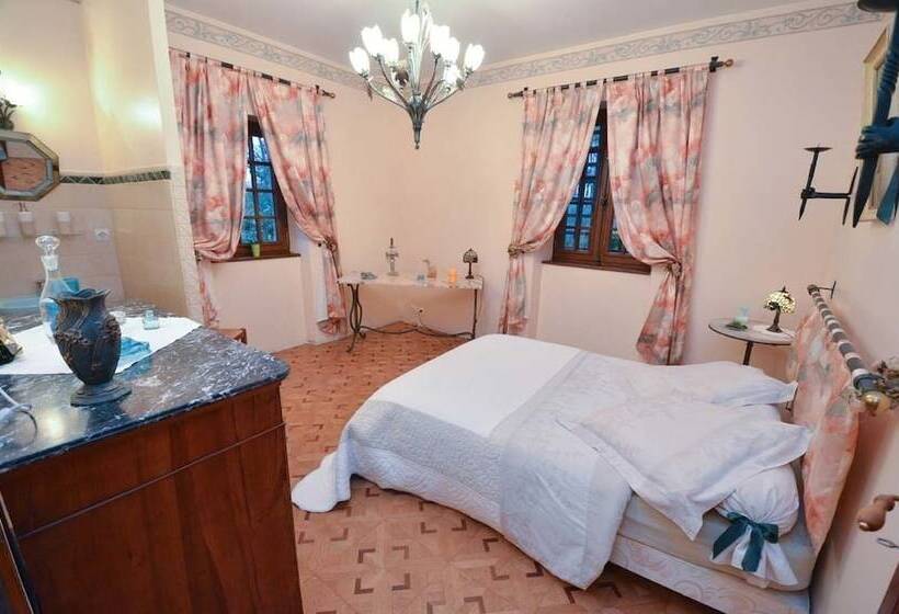 Номер Стандарт, La Forge De La Coudraie