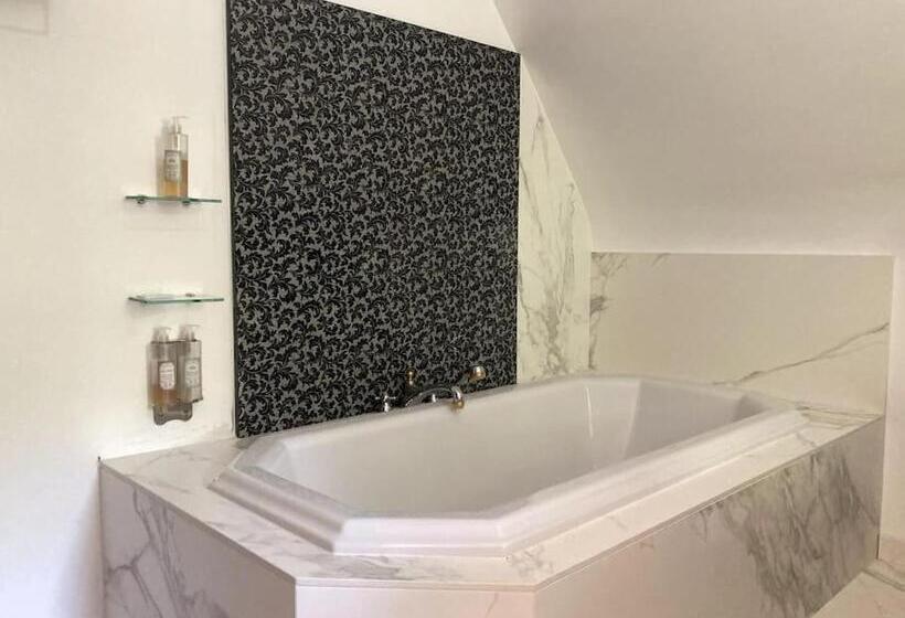 Номер Стандарт, La Forge De La Coudraie