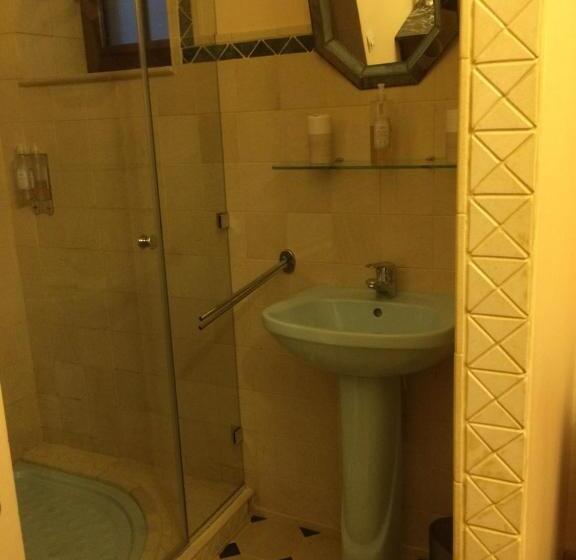 Дом 4 Спальни, La Forge De La Coudraie