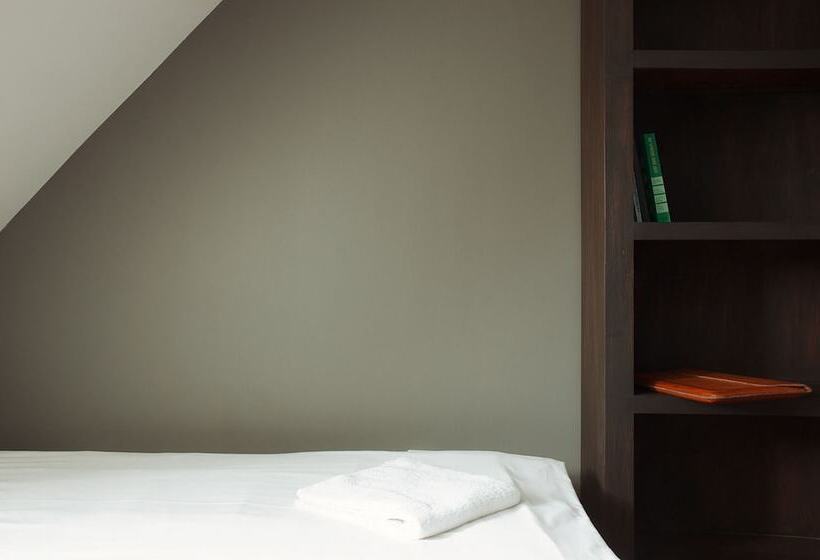 اتاق استاندارد با سرویس بهداشتی مشترک, 16eur   Old Town Munkenhof