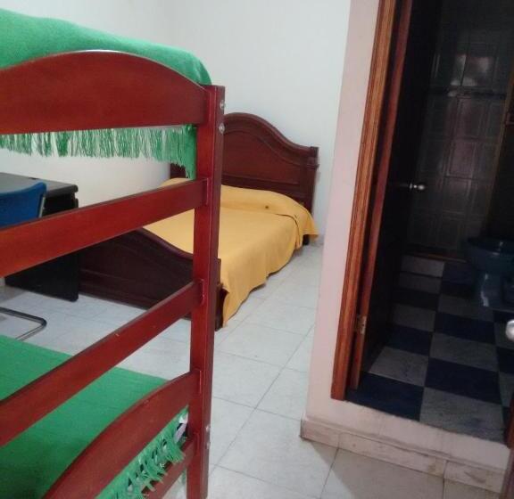 Habitació Triple Estàndard, Ejecutivo Imperial