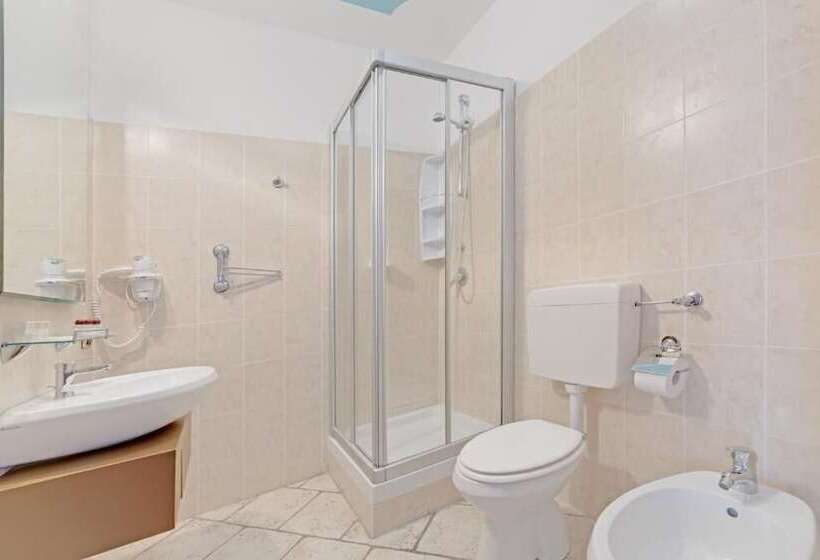 Четырехместный Номер Superior, Grotto Bagat