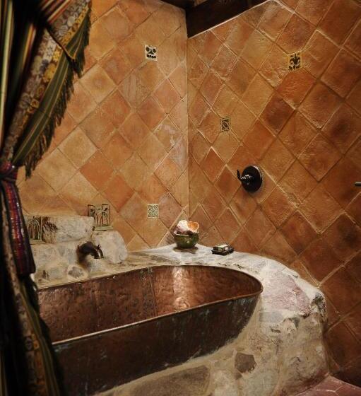 سوئیت با بالکن, Hacienda Rumiloma By Rotamundos