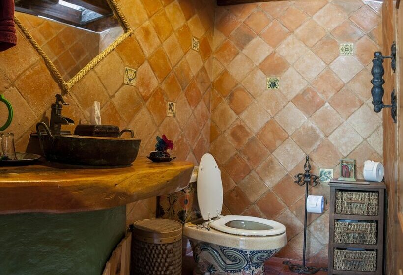 سوییت خانوادگی, Hacienda Rumiloma By Rotamundos