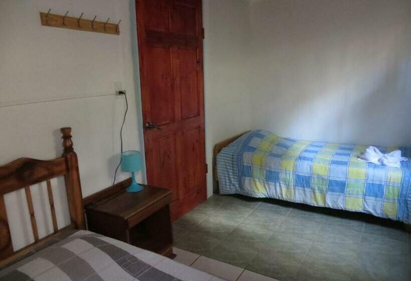 Трехместный Номер Стандарт Совместная Ванная, Cabinas Nuestra Kasa