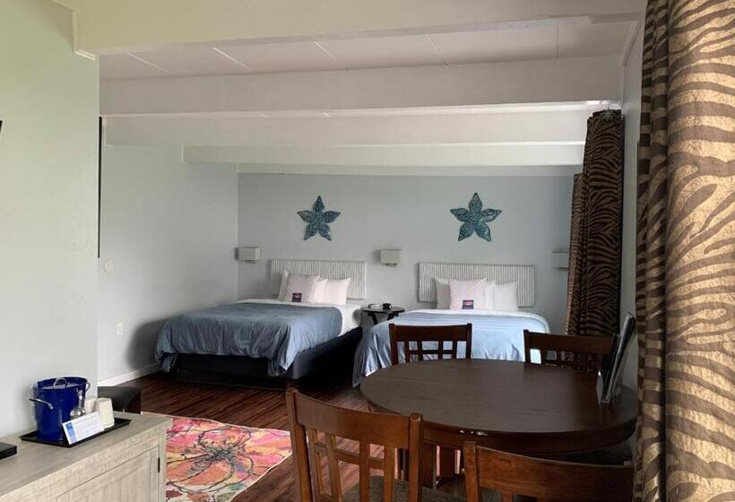 Семейный Номер, Beachfront Inn