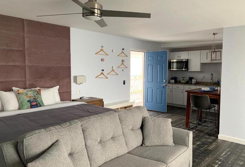 Студия Deluxe, Beachfront Inn
