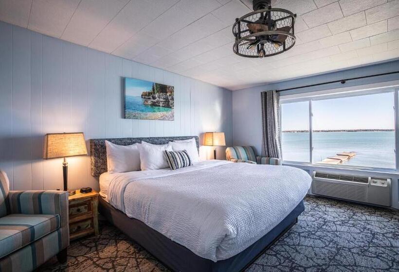 Номер Стандарт Вид на Озеро, Beachfront Inn