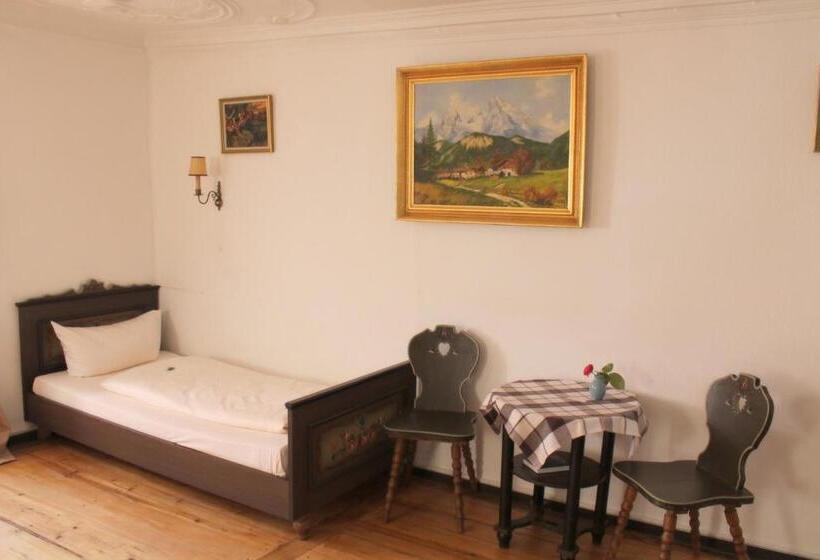 חדר סטנדרט לשלושה, Gästehaus Am Weißen Turm