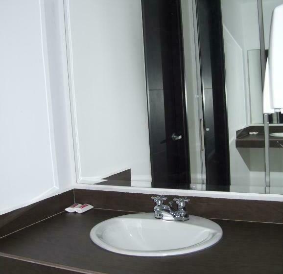 اتاق استاندارد سه نفره, Hgo