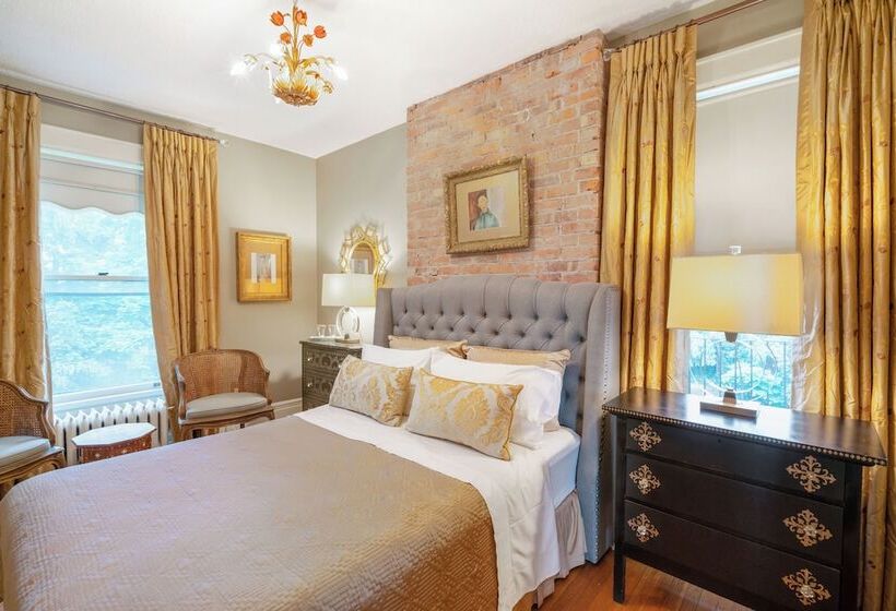 Номер Стандарт, Lion S Head B&b