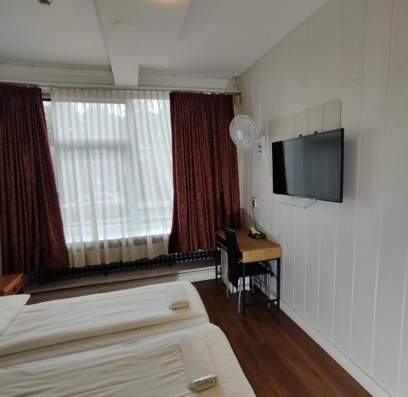 标准间, Holland Lodge