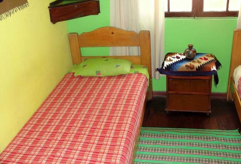 Трехместный Номер Стандарт Совместная Ванная, Casa Del Mochilero   Hostel