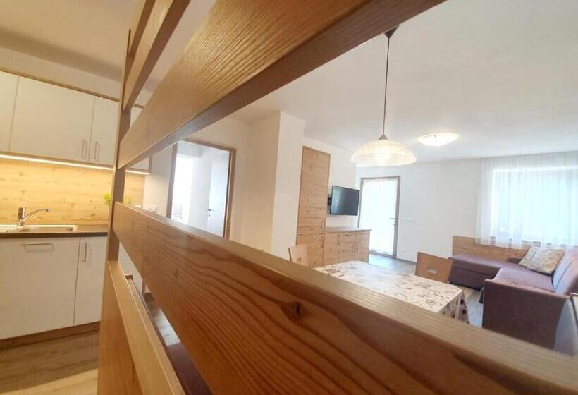 Апартаменты 2 Спальни, Residence Majarai
