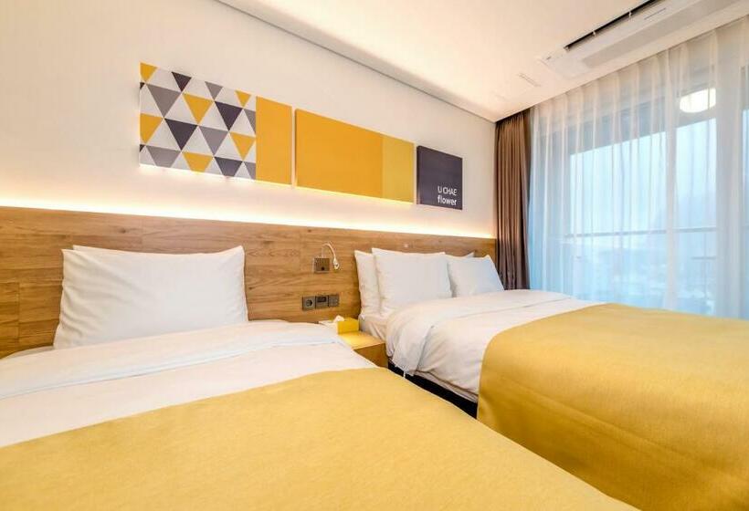 Номер Deluxe Вид на Горы, Co Op City Hotel Seongsan