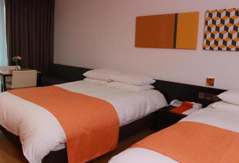Семейный Номер Вид на Море, Co Op City Hotel Seongsan