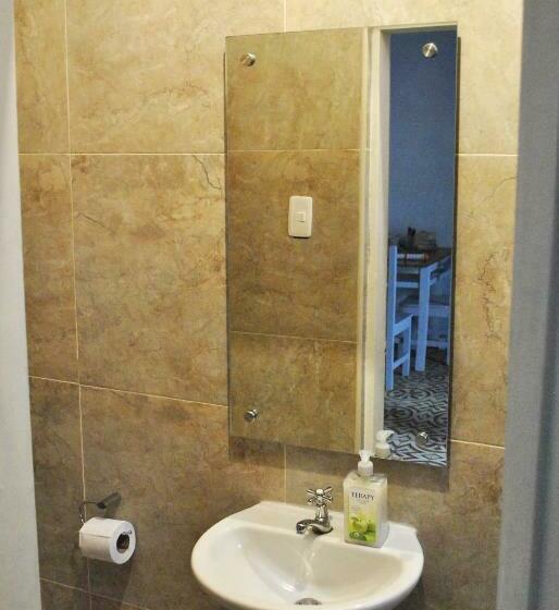 اتاق خانوادگی, Hostal Españolete