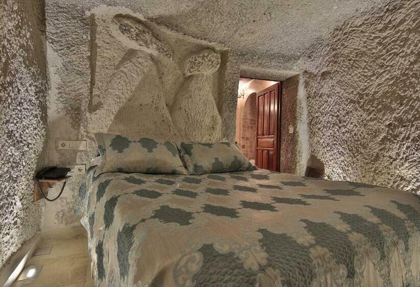 スタンダードルーム, Shoestring Cave House
