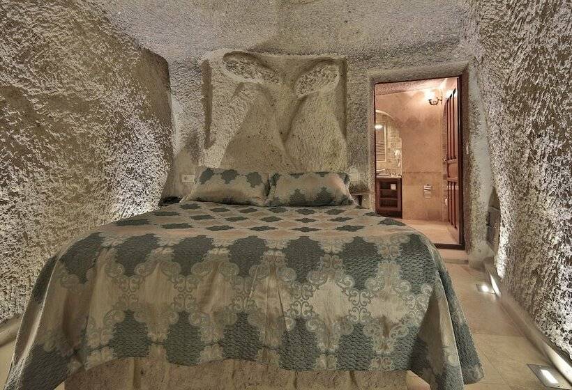 スタンダードルーム, Shoestring Cave House