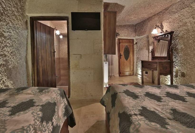 スタンダードルーム, Shoestring Cave House
