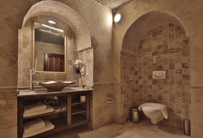 スタンダードルーム, Shoestring Cave House
