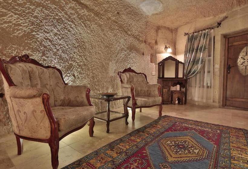 اتاق لوکس, Shoestring Cave House